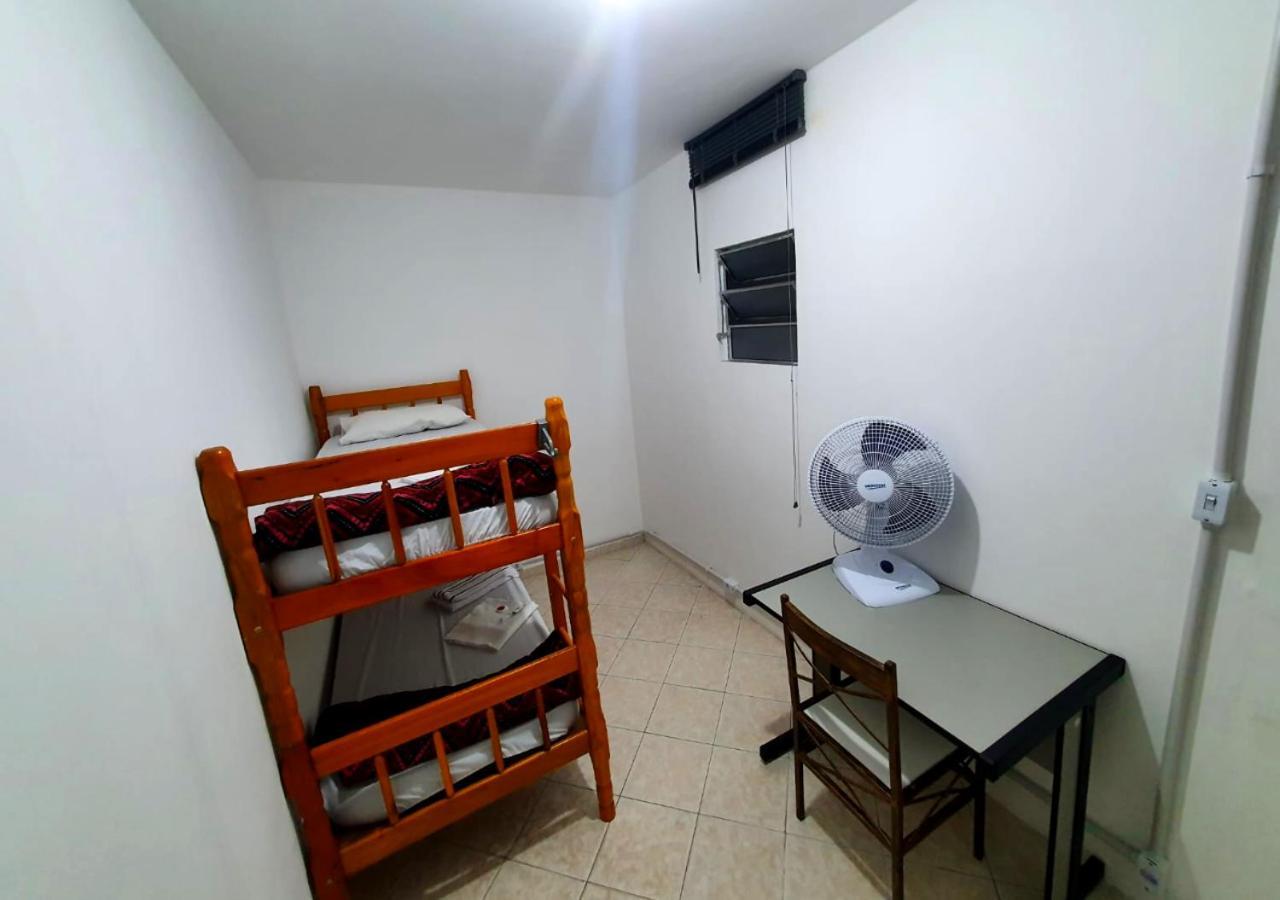 Hostel Airport Rooms Diadema Exterior foto